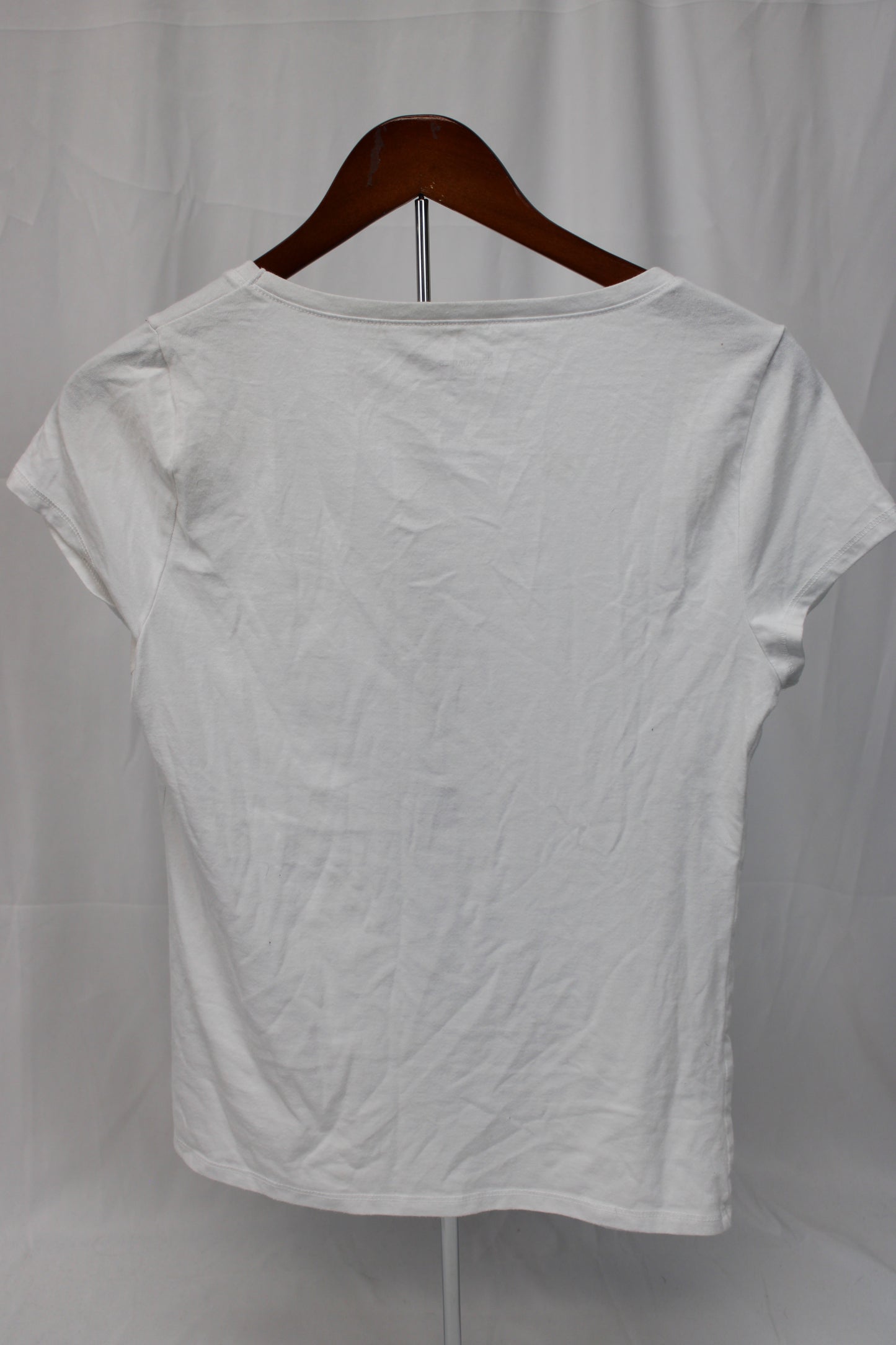 No Boundaries Everyday White T-Shirt, Women’s L