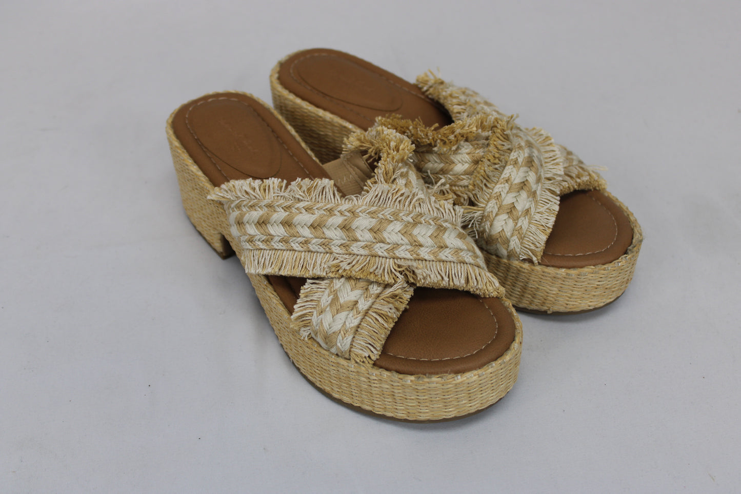 Universal Thread Woven Platform Sandals, Beige, Women’s 10