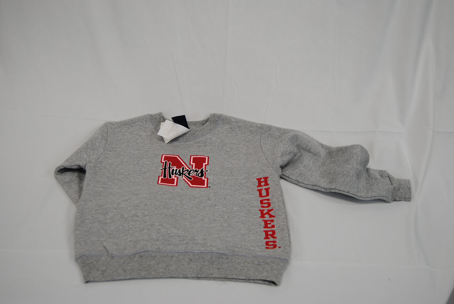 Nebraska Huskers logo crew neck sweatshirt, Youth M (6/8) (new)