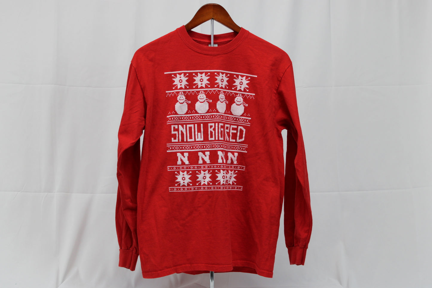 Gildan Snow Big Red Long Sleeve Shirt, M