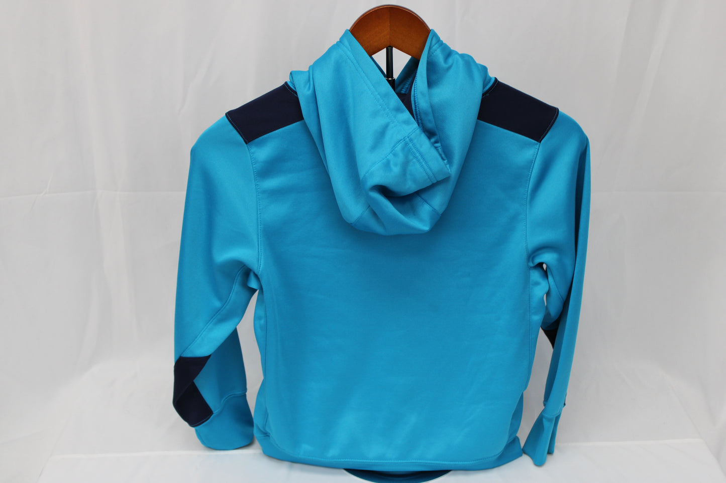 Nike Therma Fit fleece lined hooded sweatshirt, Boy’s S