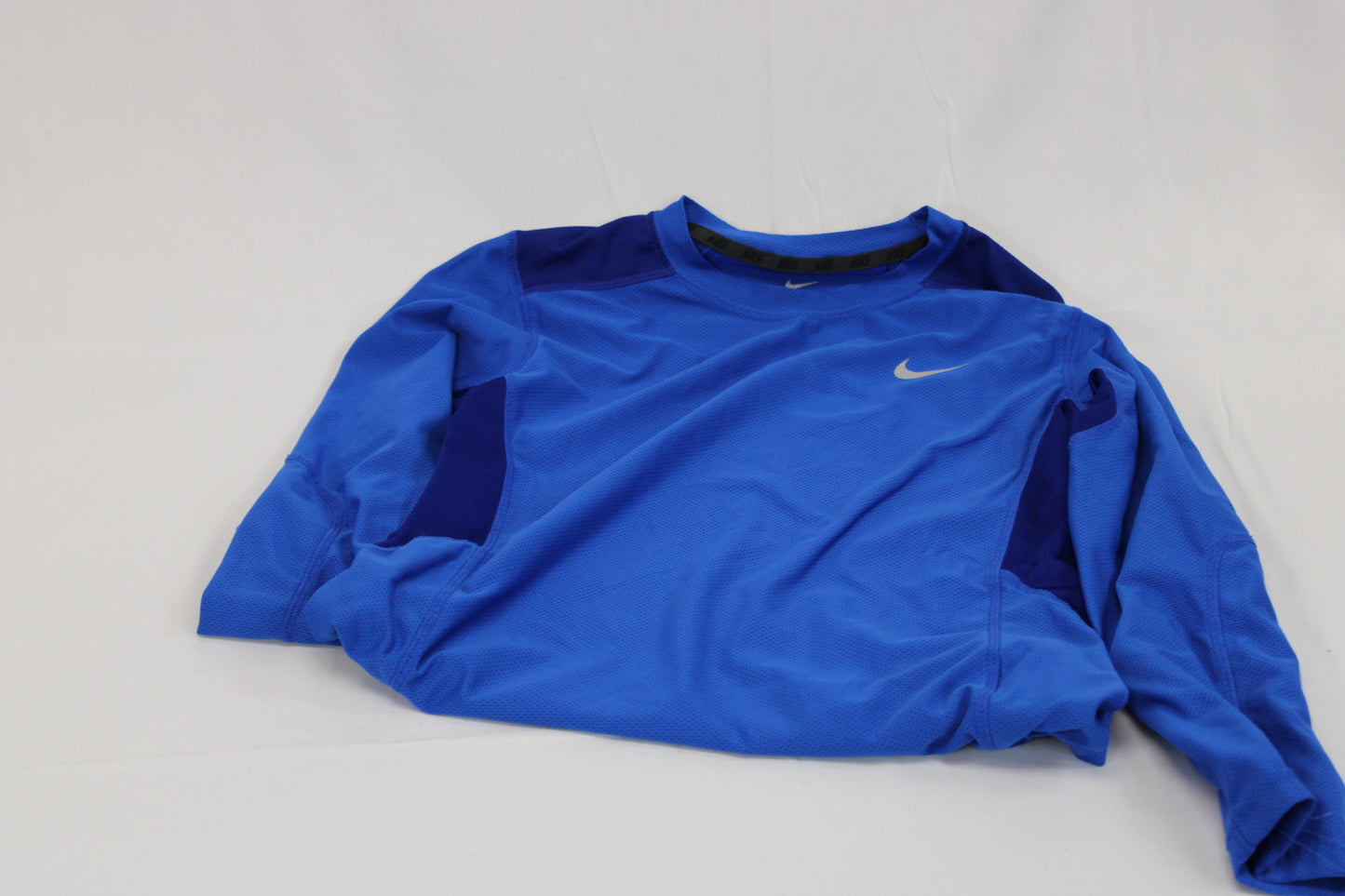 Nike Dri-Fit long sleeve t-shirt, blue, Boy's M