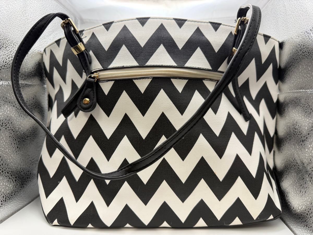 Large Black and White Chevron Hand Bag