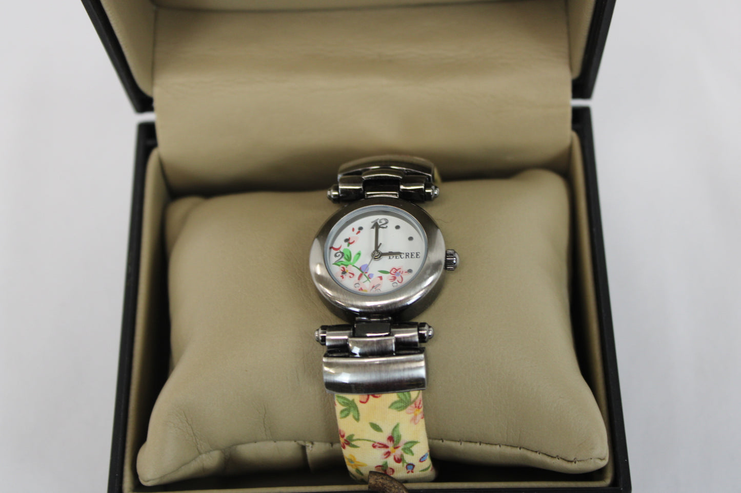 Decree women's watch, floral band, w/ box