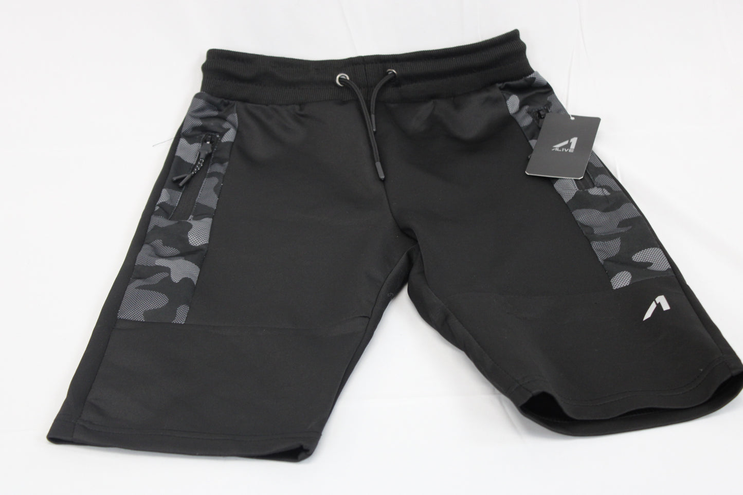 Alive moisture wicking compression shorts, Boy's 10-12