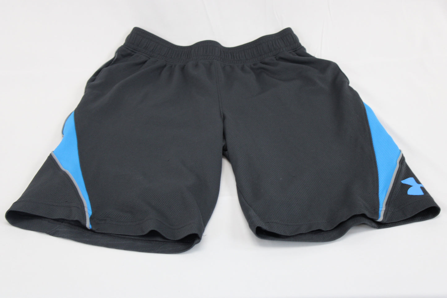 Under Armour Heatgear athletic short, gray, Boy's L