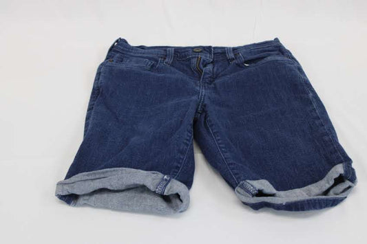 Levi's slim fit medium wash denim shorts, Women's 4
