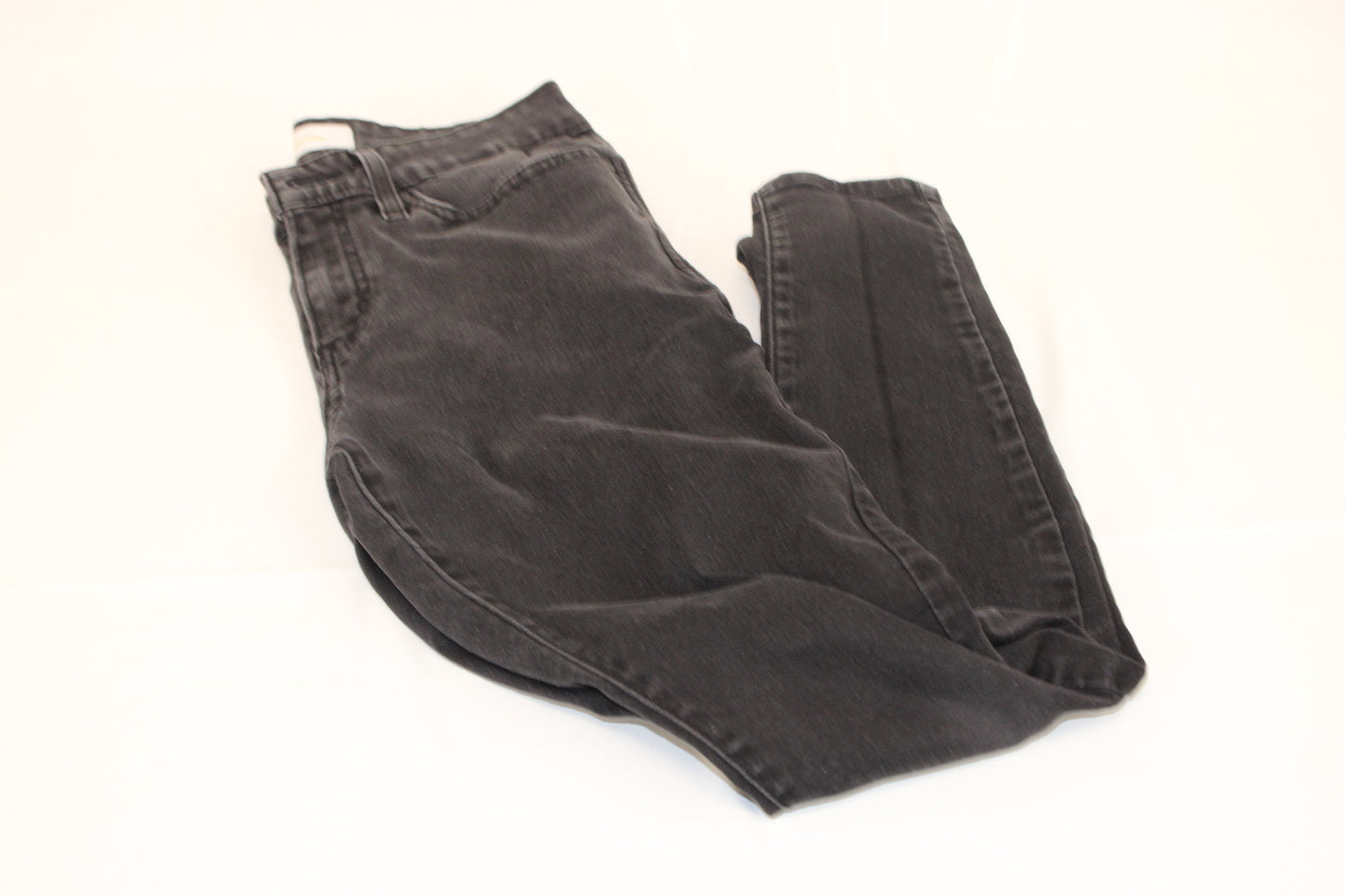 Levi's mid rise skinny leg black jeans, Women's 6