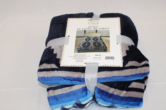 Tribal patterned Queen fleece blanket, blue/gray