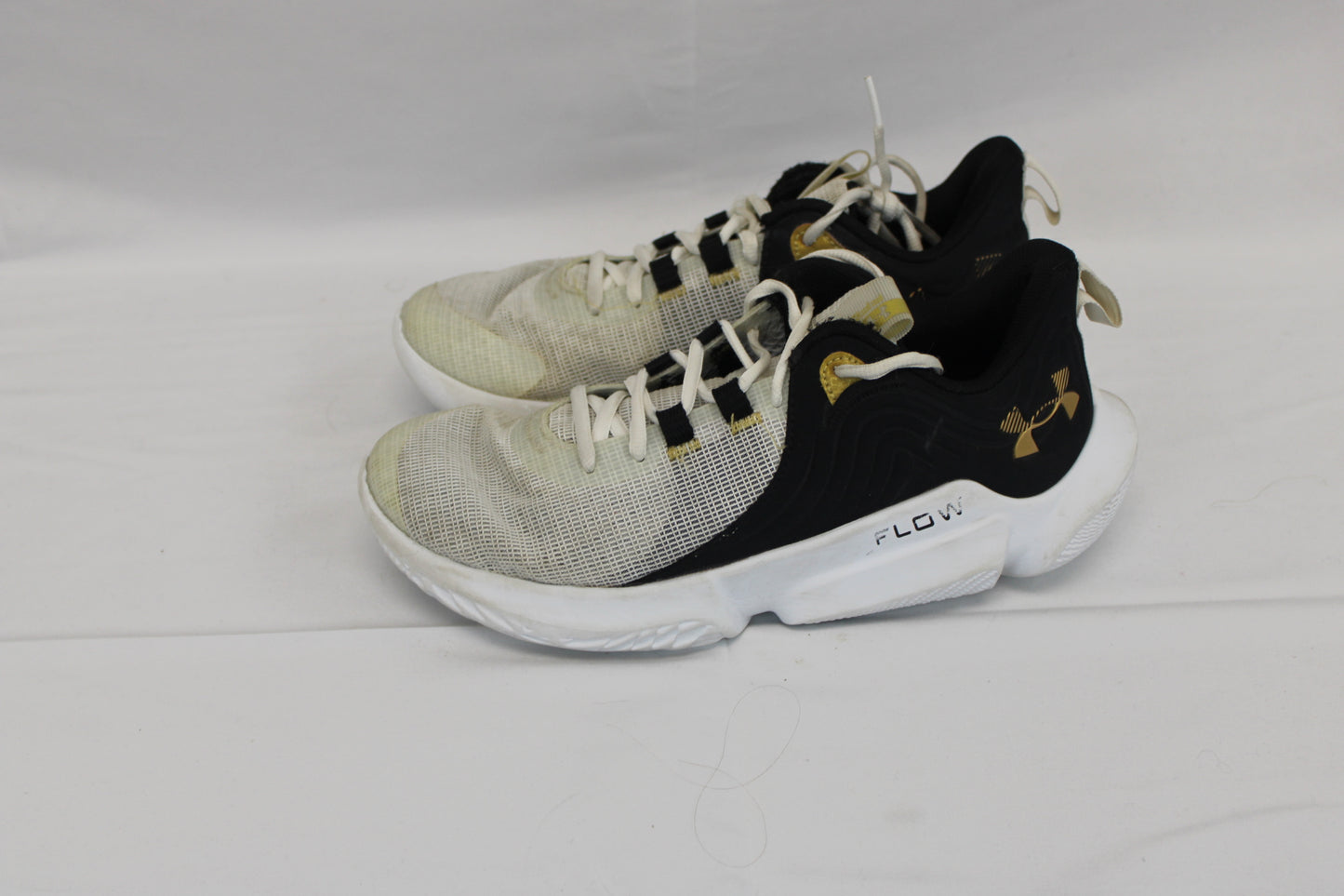 Under Armour Flow FUTR X 2 low top basketball shoe, Men's 8.5