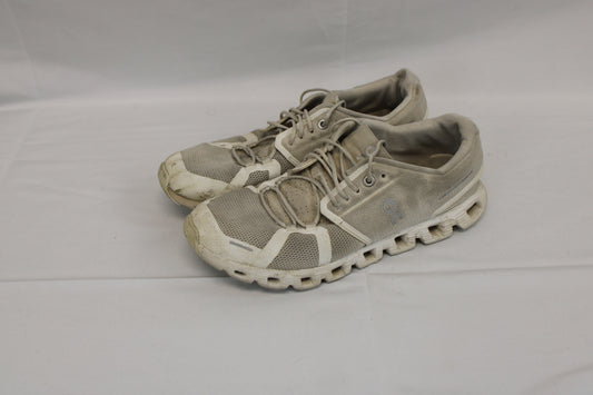 On Cloud 6 mesh running shoe, white/white, Women's 9