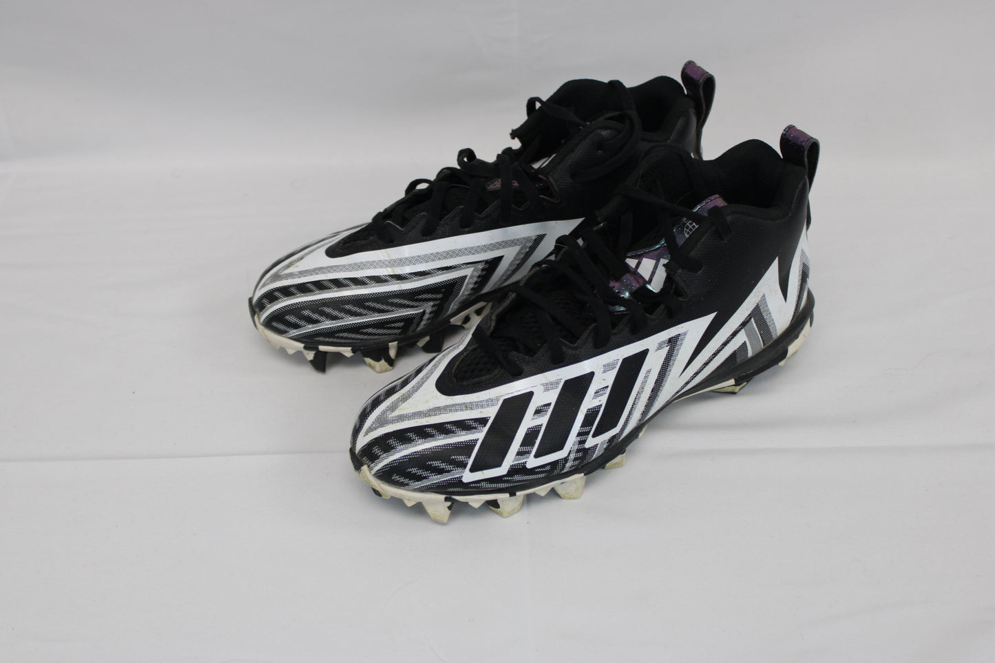 Adidas Freak mid top baseball cleat, white/blk, Men's 8