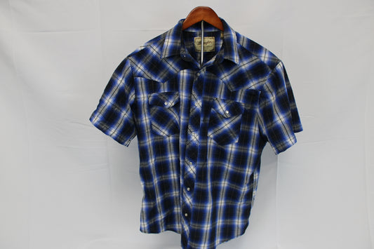 Wrangler two pocket short sleeve plaid dress shirt, Men's L