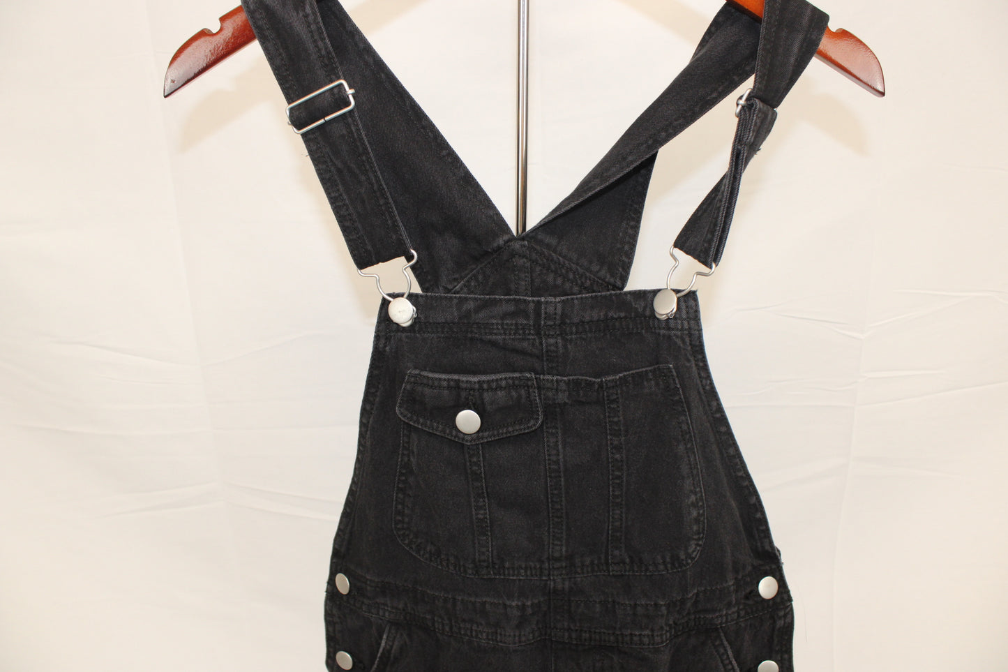No Boundaries black denim short overalls, Women's M