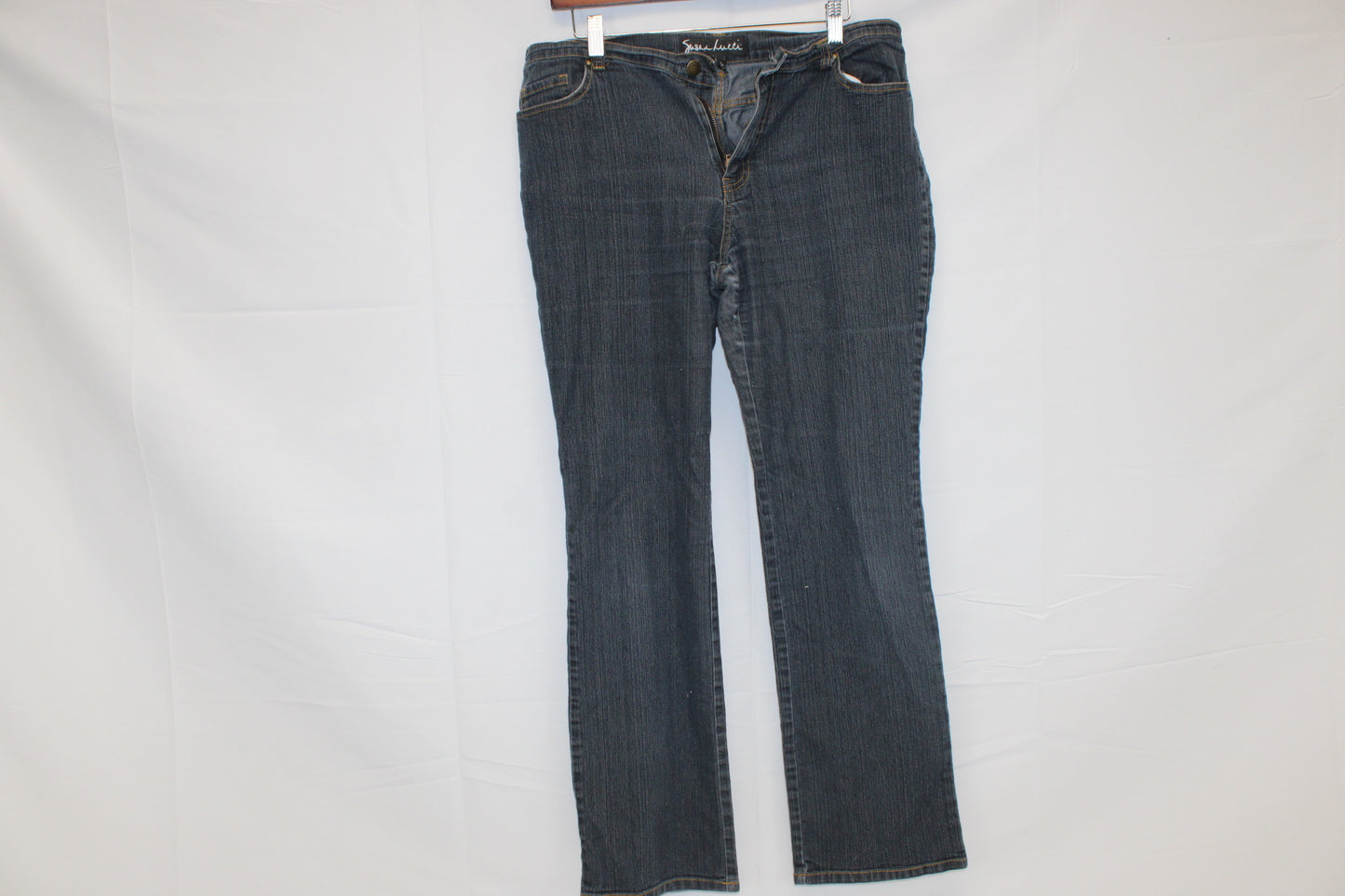 Susan Lucci dark wash boot cut jeans, Women's 12