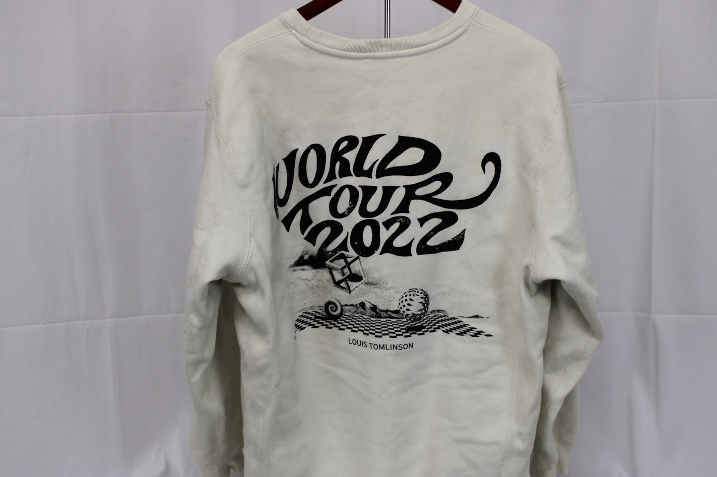 Louis Tomlinson World Tour 2022 crew neck sweatshirt, Men's L