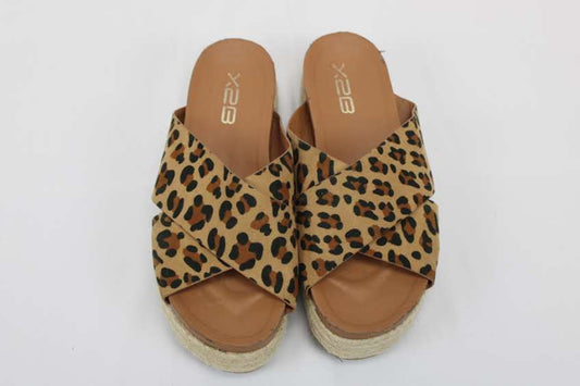 X2B cheetah print platform sandal, Women's 8.5