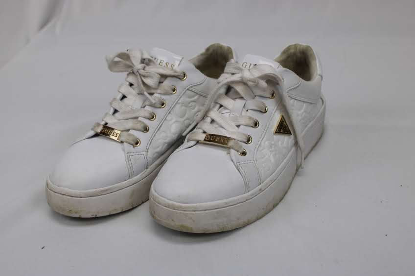 Guess synthetic leather white casual sneaker, Women's 8.5
