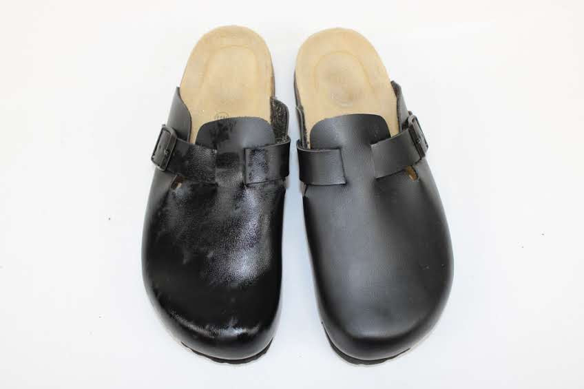 Cushionaire black leather slip on mule, Men's 11