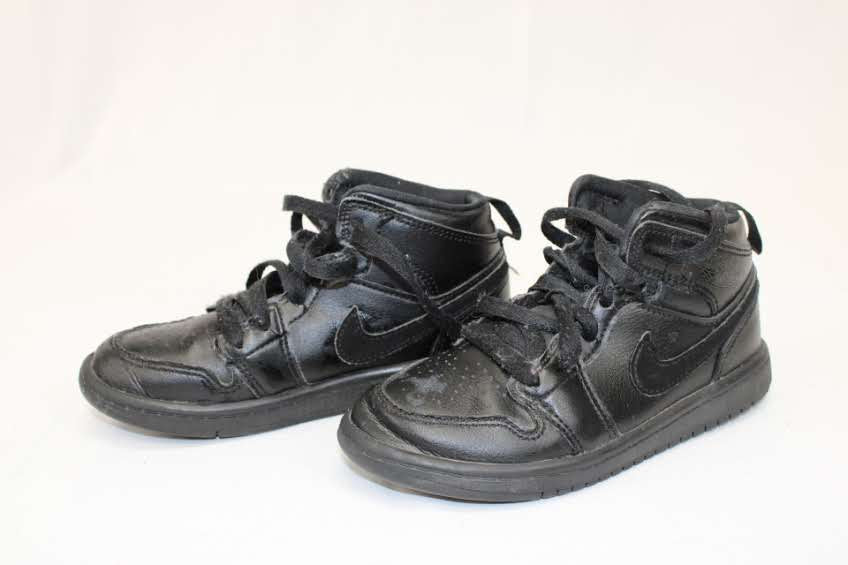 Jordan Alpha 1 Mid, black, Boy's 12