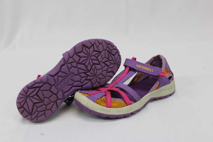 Merrell closed toe water shoe, Youth 1