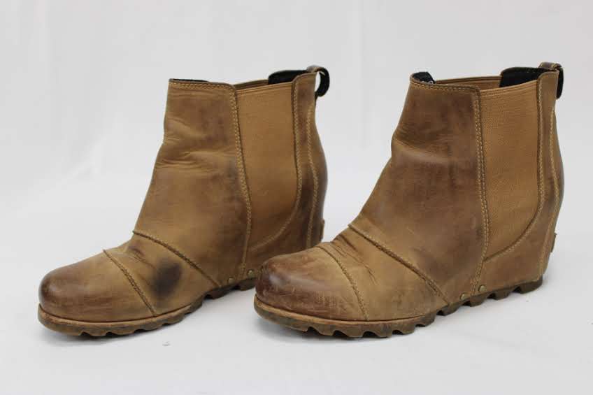 Sorel Leah hidden wedge pull on ankle boot, like new, Women's 9