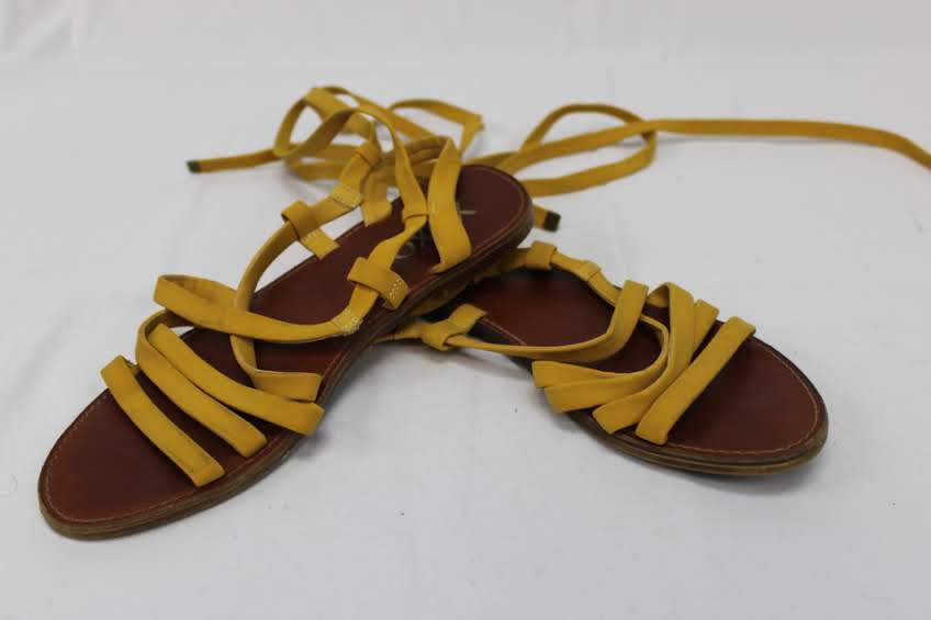 XOXO gladiator sandal, yellow, Women's 8