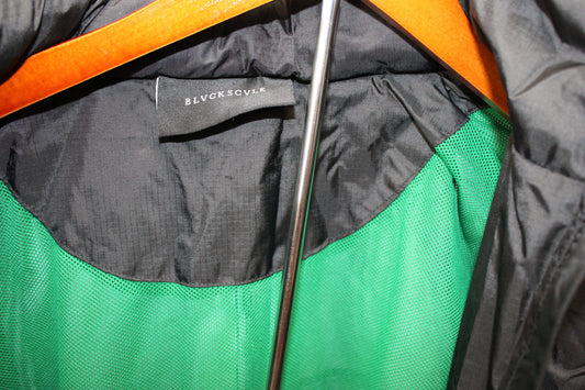 Black Scale nylon water resistant windbreaker, Men's M