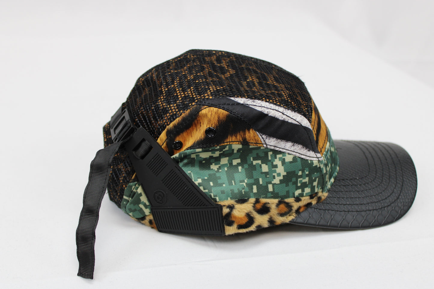 Dungeon Forward Motherland high top cap, New, O/S