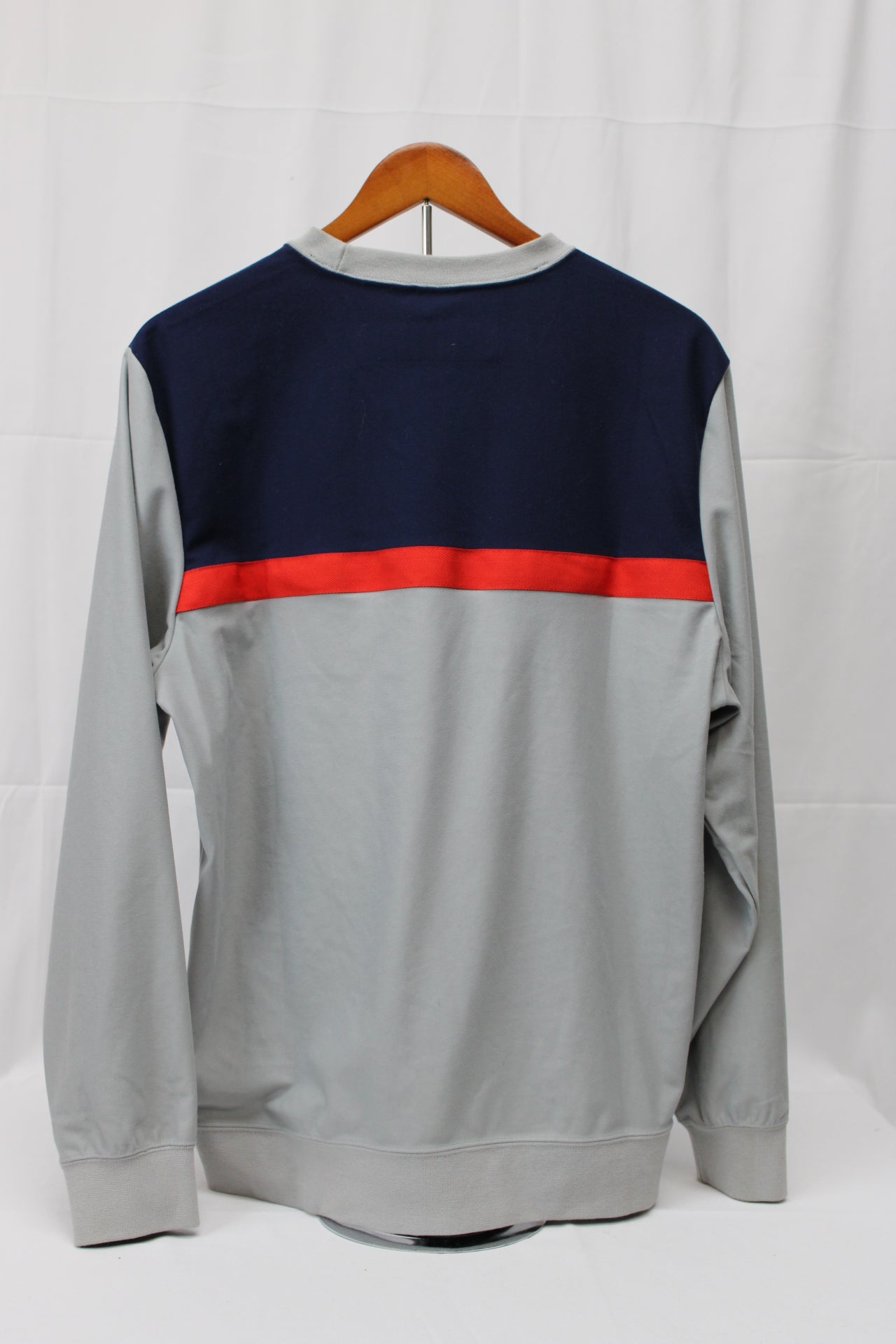 Puma v-neck polyester 2 piece jogging suit, Men's L