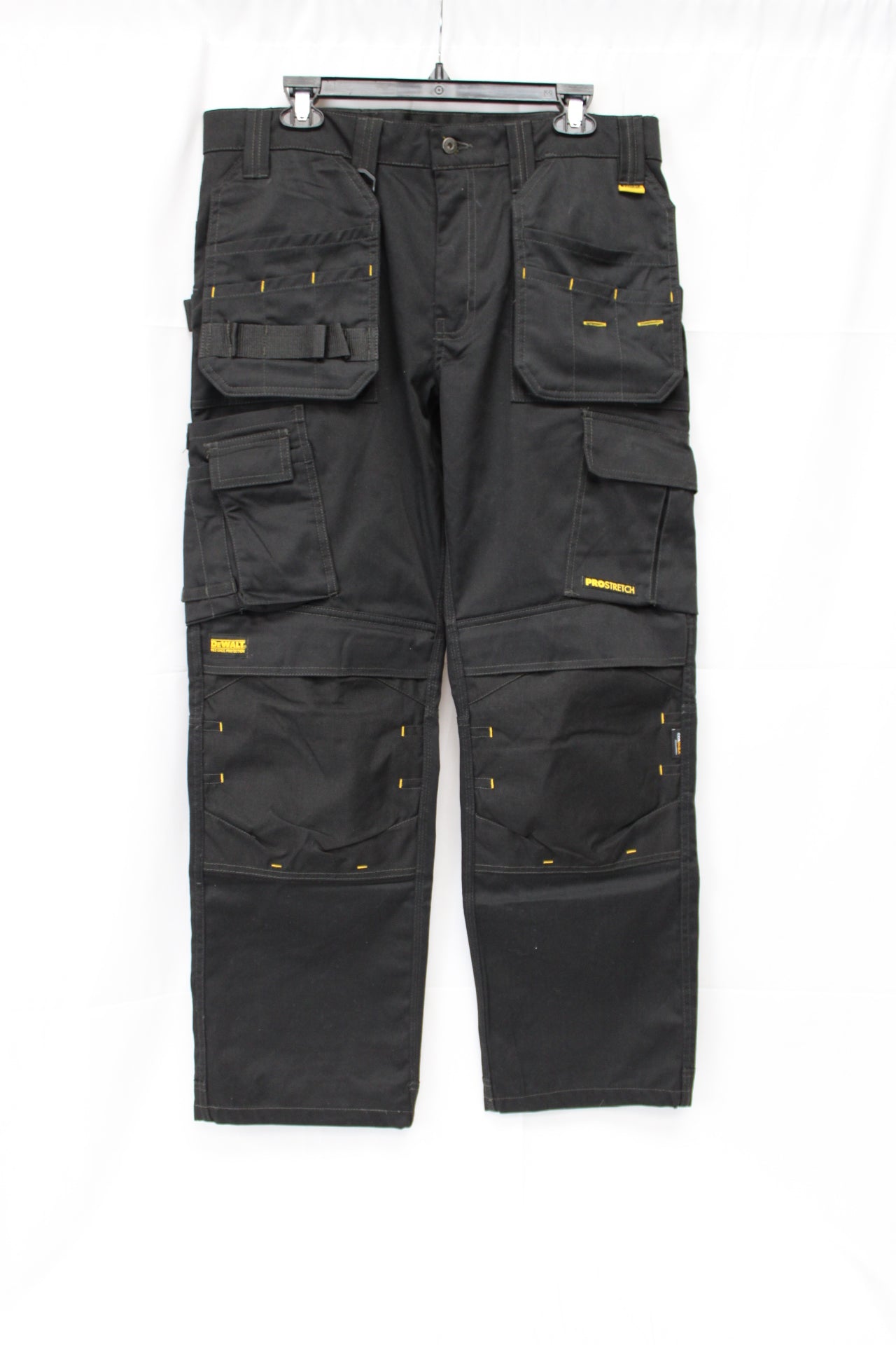 Dewalt Tradesman cargo work pants, New, Men's 34x31
