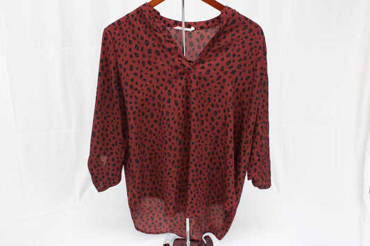 Lush 3/4 sleeve cheetah print v-neck blouse, Women's L
