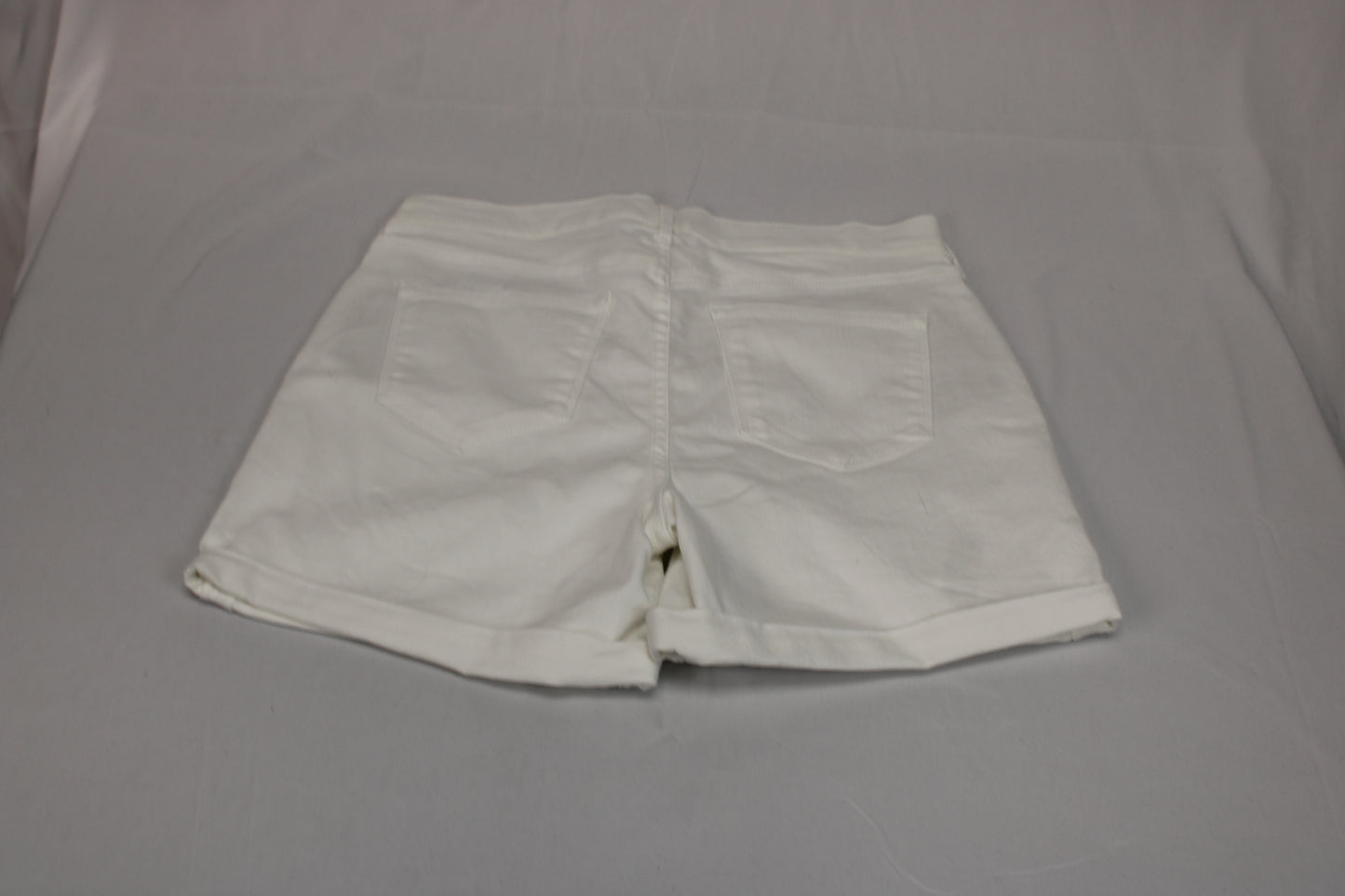Old Navy flat front white denim short, Women's 8