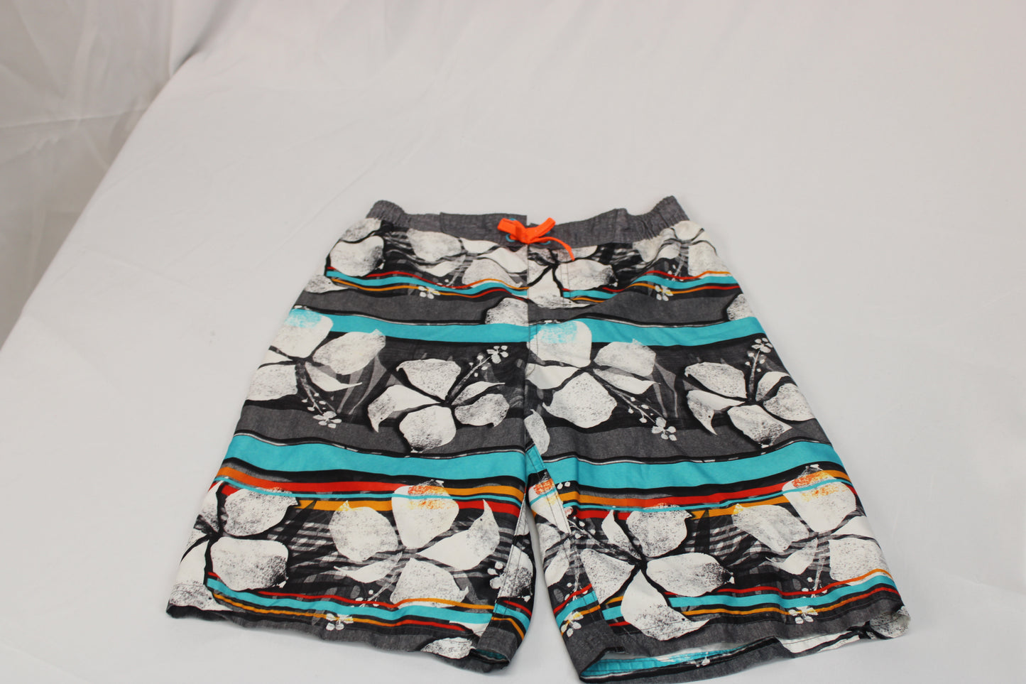 Zeroxposur lily pad board shorts, Boy's 14/16
