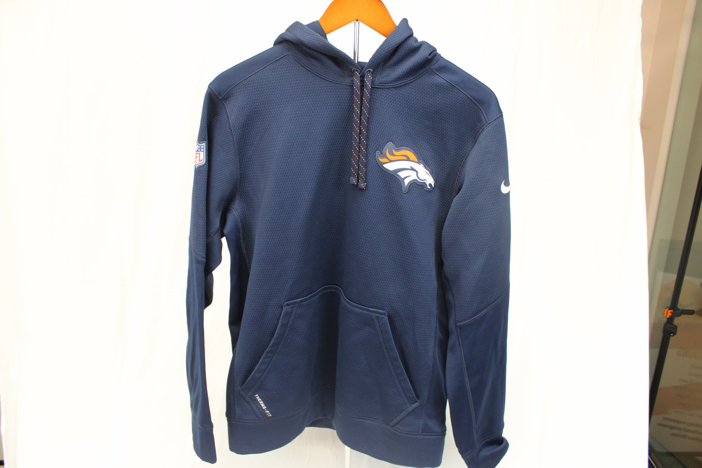 Nike Therma Fit Denver Broncos hooded sweatshirt, Men's S