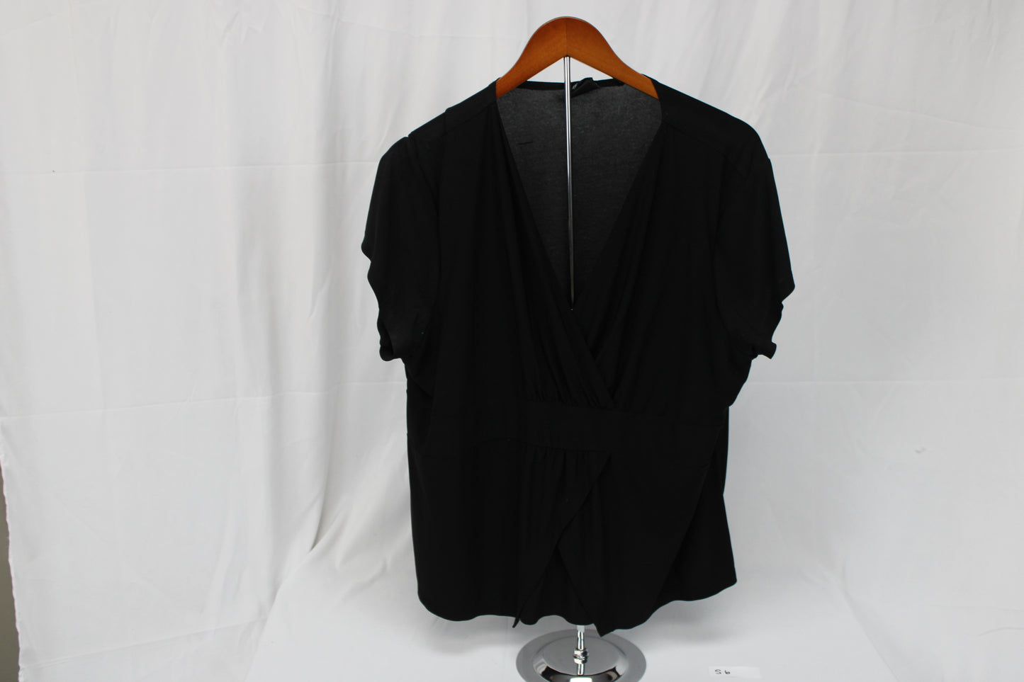 east 5th Women's Short Sleeve Blouse, Size 1X