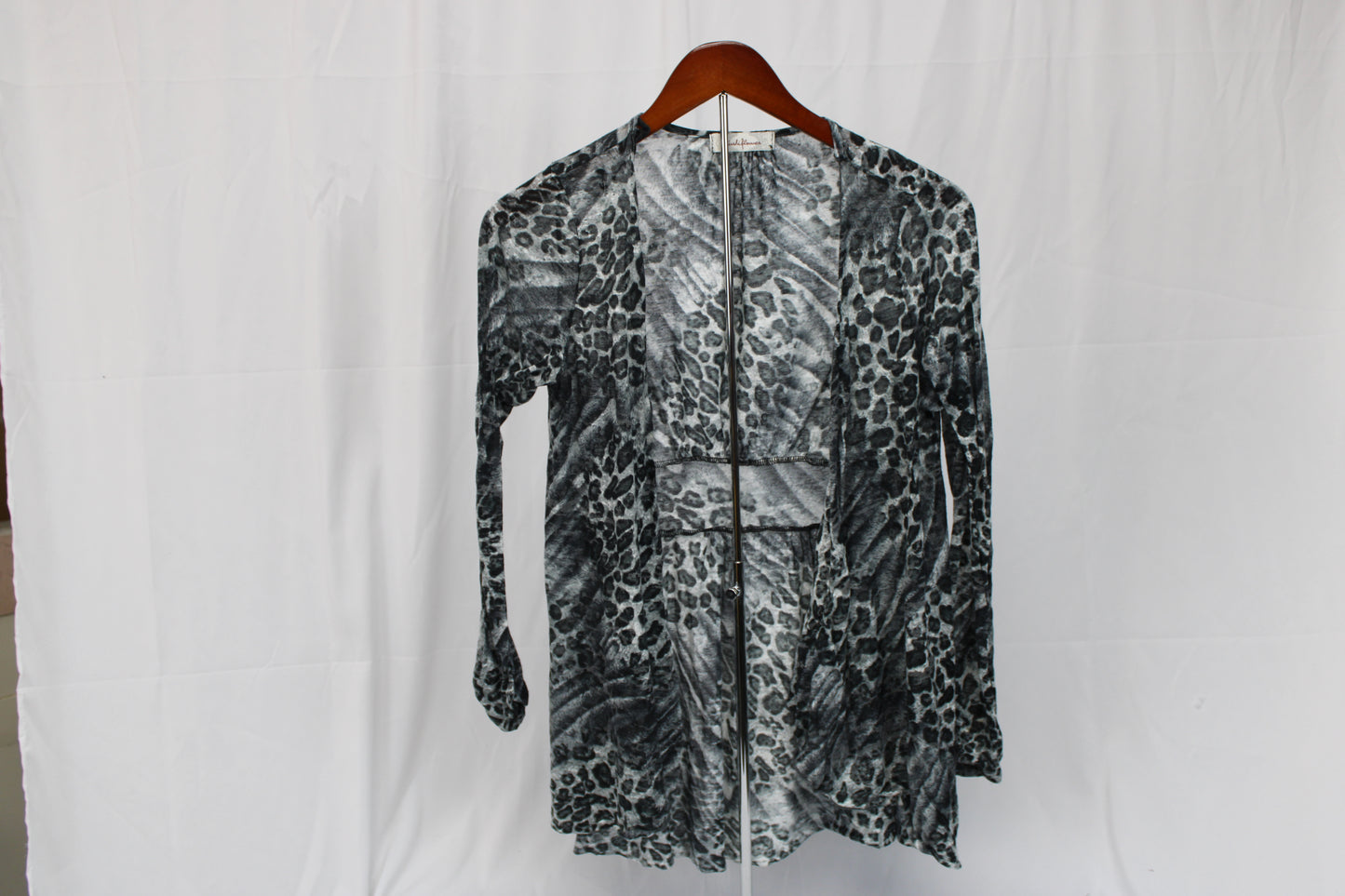 Sushiflower sheer lightweight leopard print cardigan, Women's L