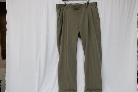 Louis Raphael polyester pleated front dress pants, Men's 42x32