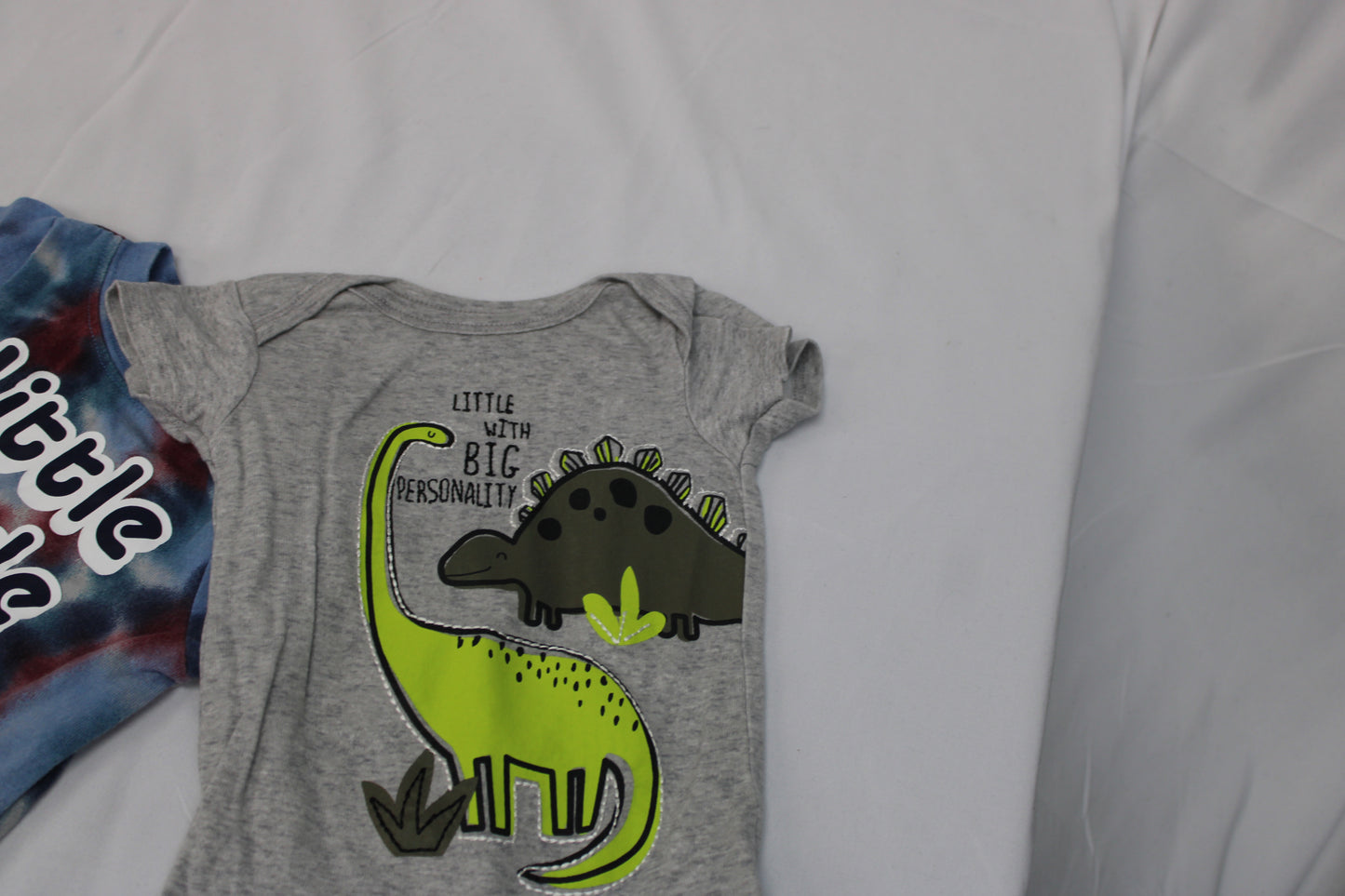 Bundle of 2 onesies, Size 3-6 month