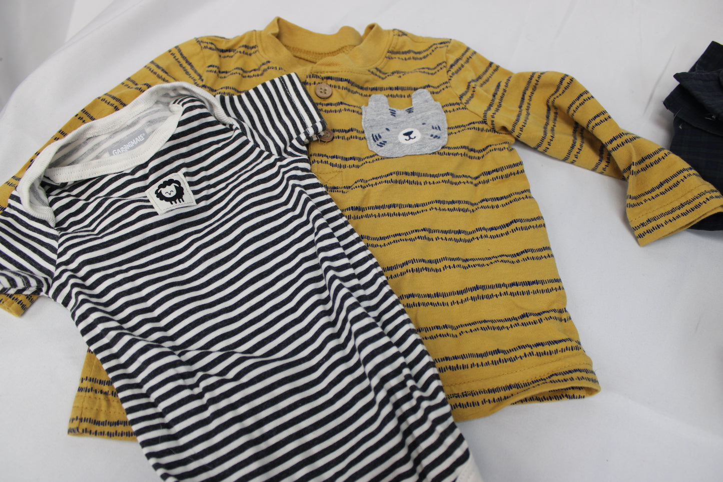 2 pack of infant clothing items, onesie and long sleeve shirt, Size 3-6M