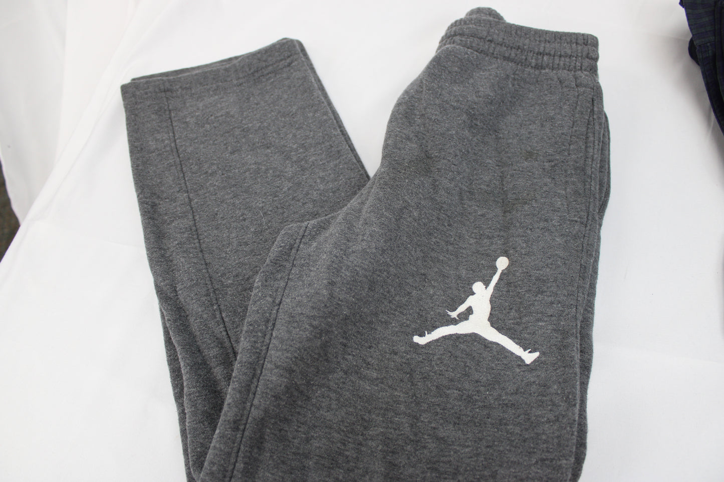 Nike gray boys joggers, Size M