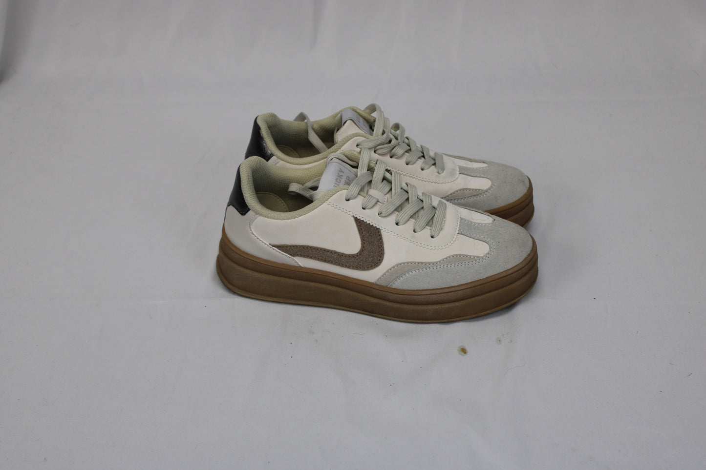 Lucky Step street sneaker, ivory, Women's 8.5