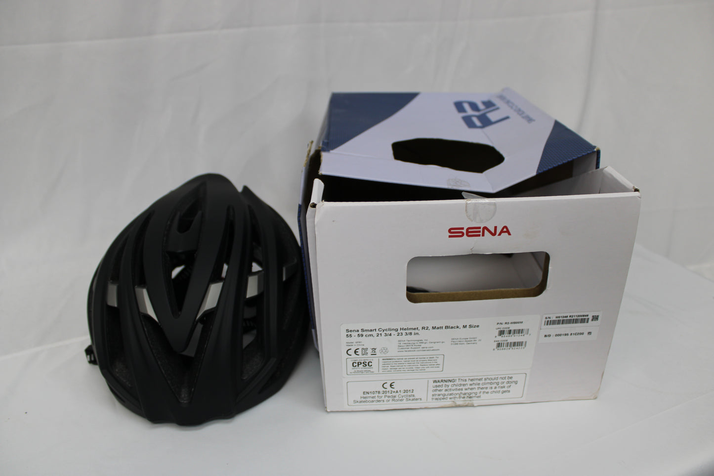 Sena Smart Cycling Helmet R2, matte black, bluetooth enabled, new with box