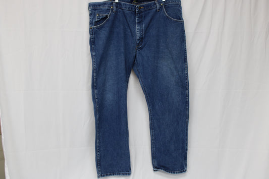 Wrangler heavy, medium wash, straight leg jeans, Men's 42x30