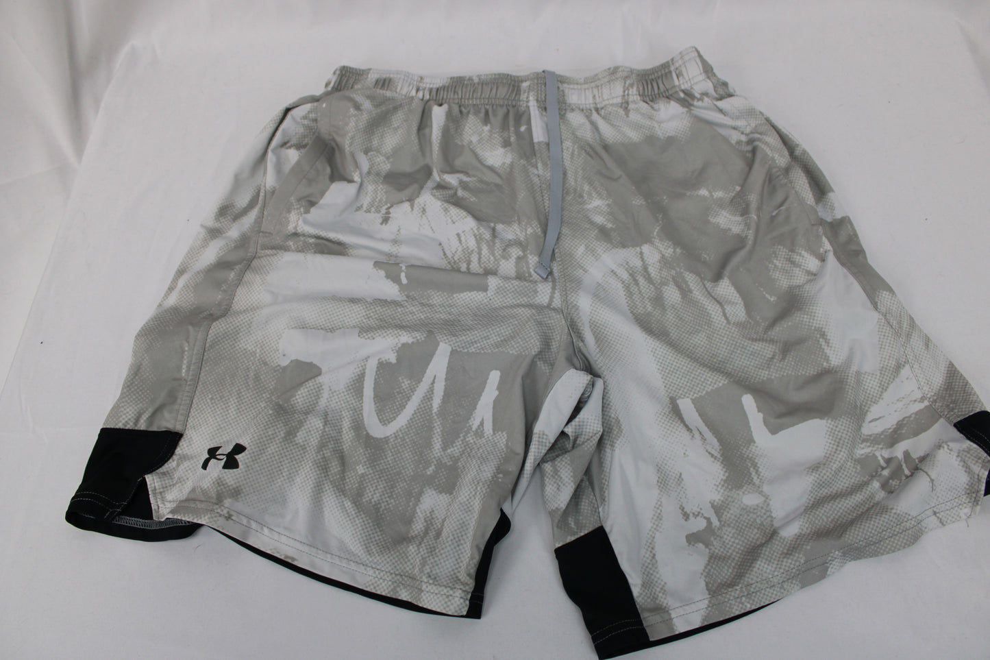 Under Armour loose fit drawstring shorts, grey, Men's L