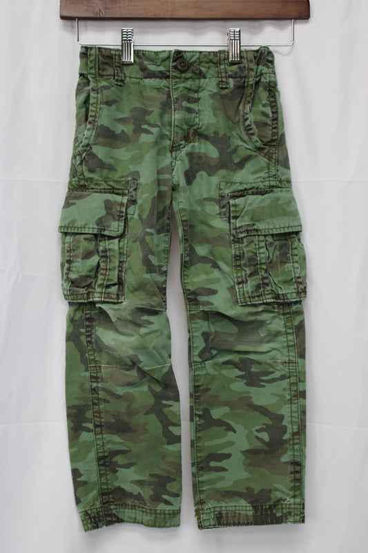 GAP cotton straight leg cargo pants, camo, Boy's 6