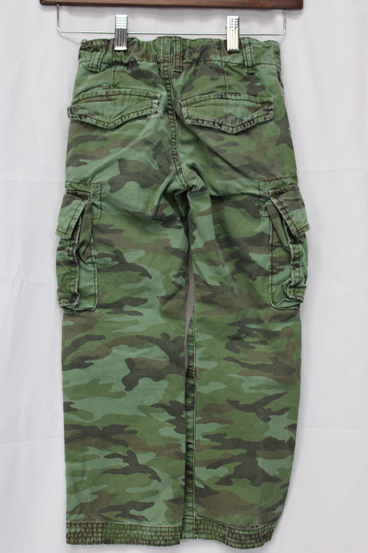 GAP cotton straight leg cargo pants, camo, Boy's 6