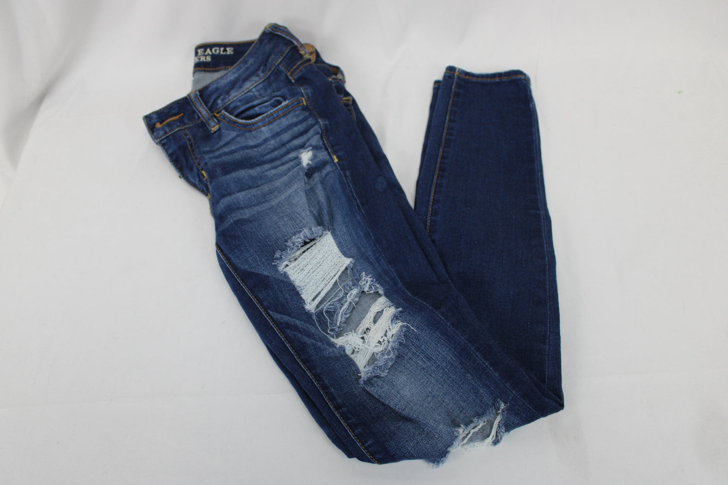 American Eagle pre-torn, dark wash skinny jeans, Women's 2
