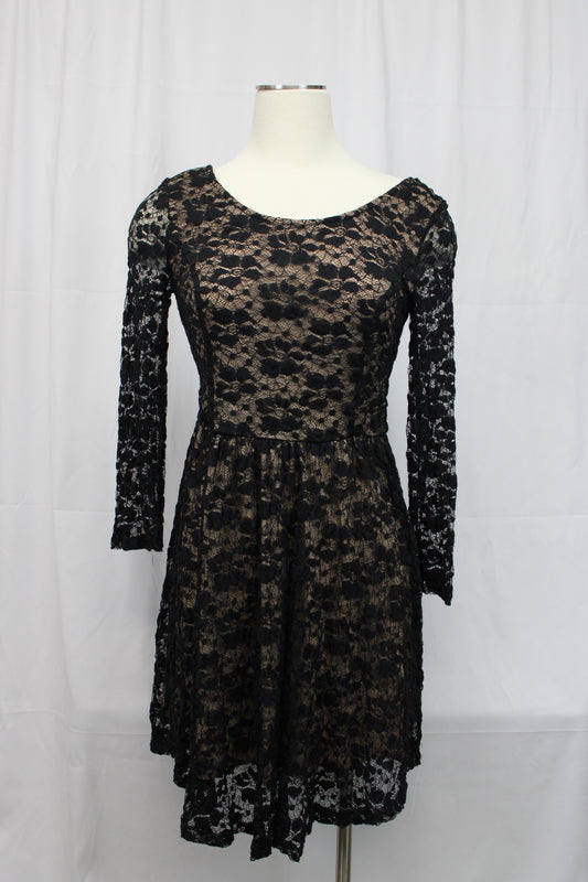 Lush midi length long sleeve sheer lace dress, Women's L