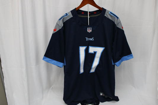 Nike on-field Tennessee Titans Ryan Tannehill jersey, Men's L (with damage)